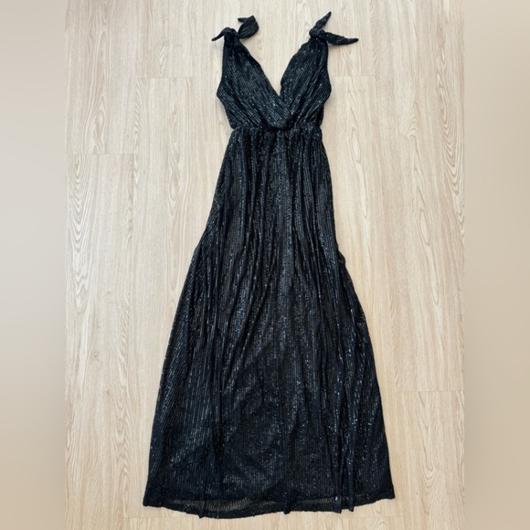 Sequin deep V shoulder tie maxi dress nwt - Picture 6 of 6